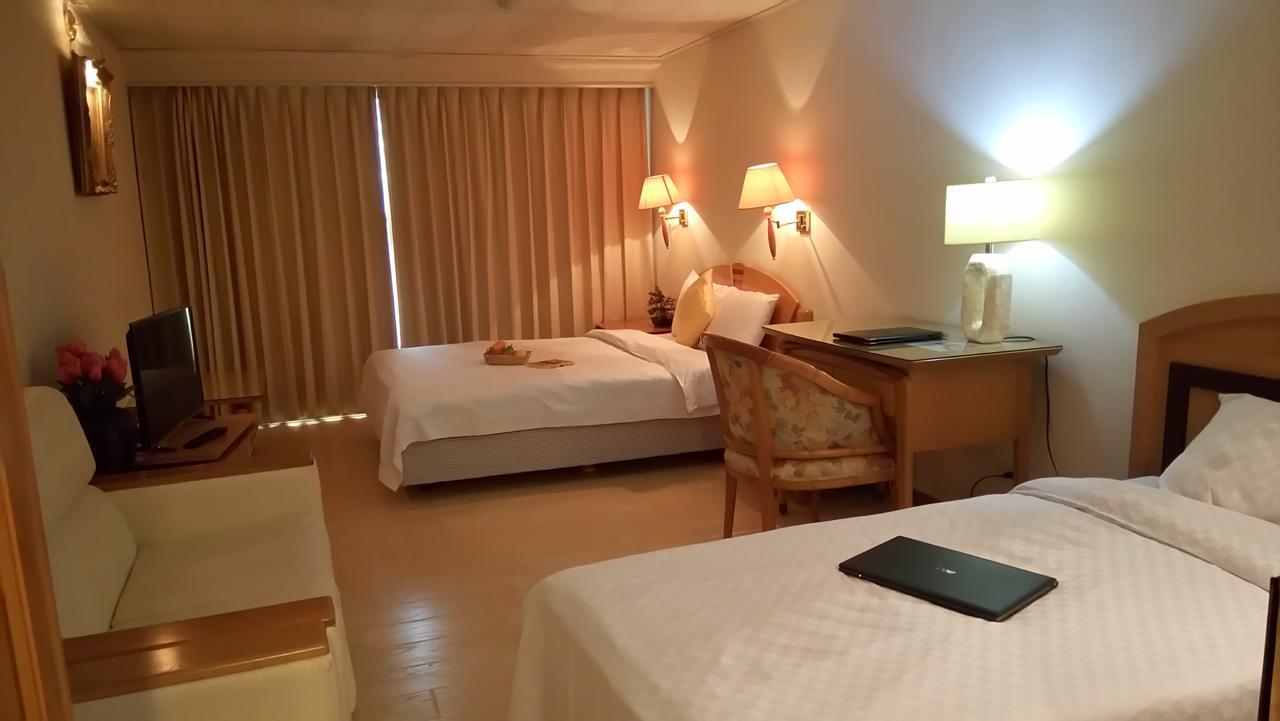 Berkeley Business Hotel Zhongzheng Hsinchu Exterior foto