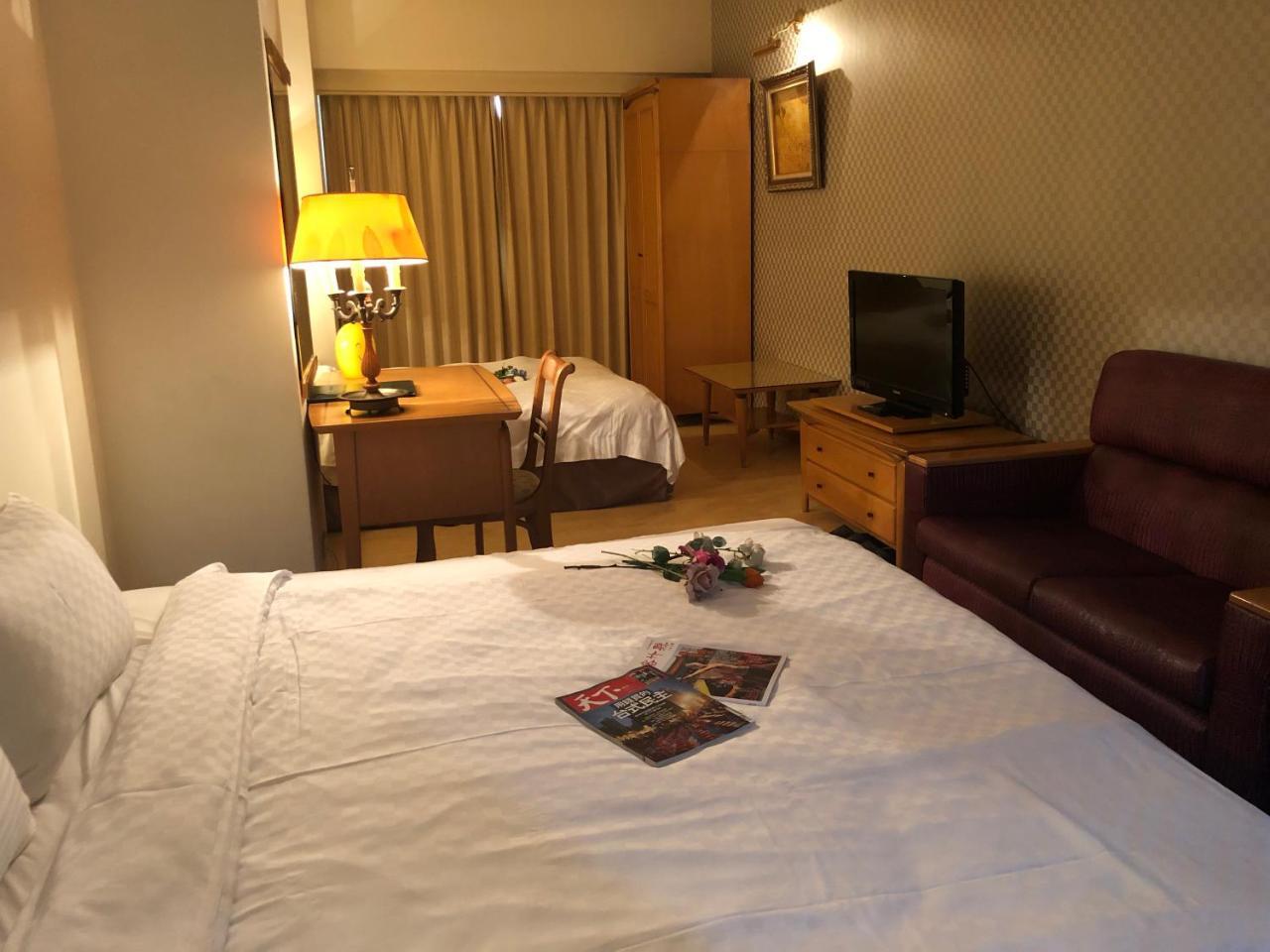 Berkeley Business Hotel Zhongzheng Hsinchu Exterior foto